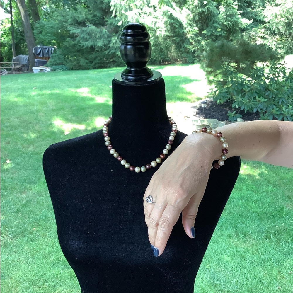 Freshwater Pearl Set: Necklace and Bracelet 10 mm